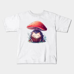 Cute hedgehog reader Kids T-Shirt